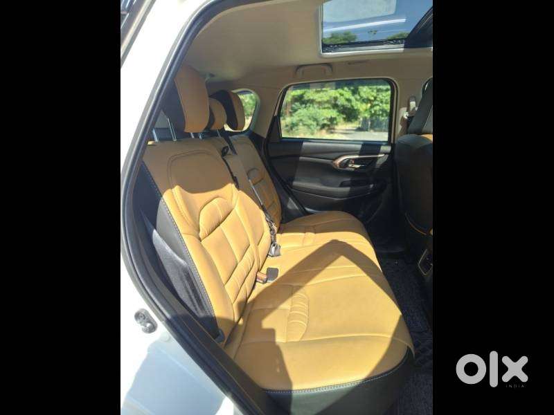 Maruti Suzuki Grand Vitara 1.5 Zeta Plus Intelligent Hybrid Ecvt, 20..