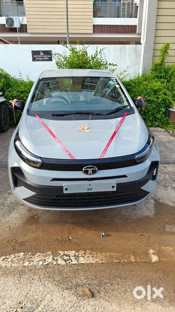Tata Altroz Crtv Cng 2025  First Owner  Like New