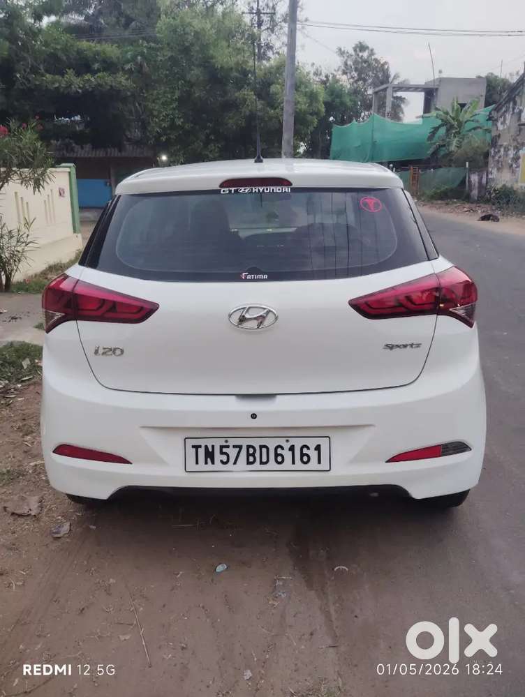* Hyundai I20 Sportz *