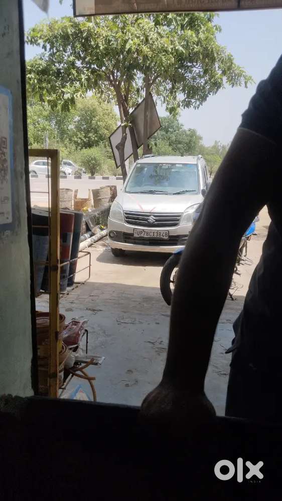 फर्स्ट हैंड