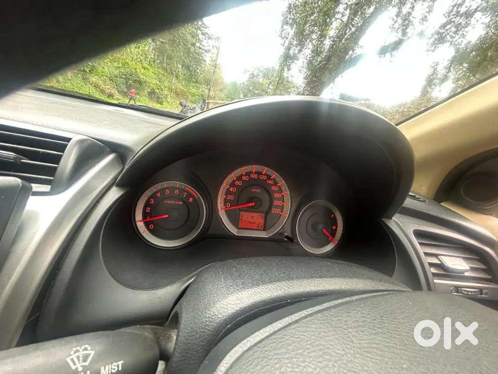 Honda City 1.5 V 2011