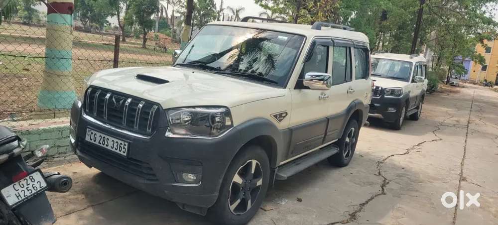 2025 Mahindra Scorpio Classic S White – Excellent Condition