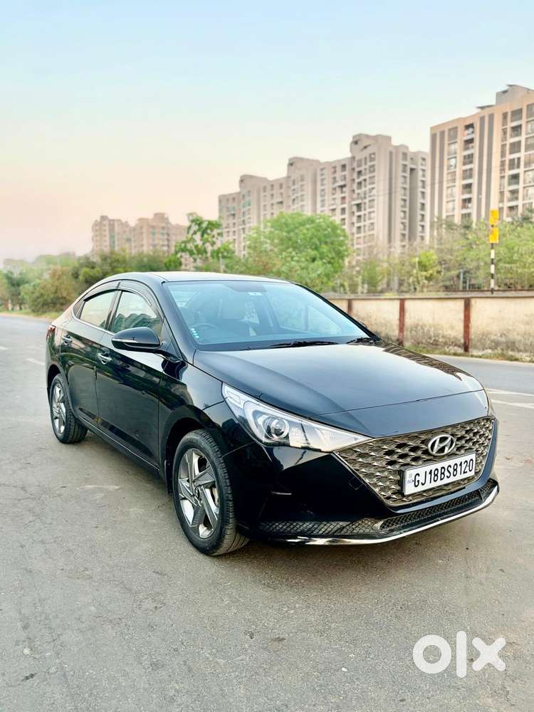 Hyundai Verna 1.5 Sx Ivt, 2023, Petrol