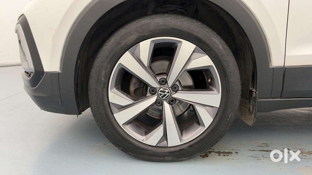 Volkswagen Taigun Topline 1.0 Tsi At (electric Seats), 2022, Petrol