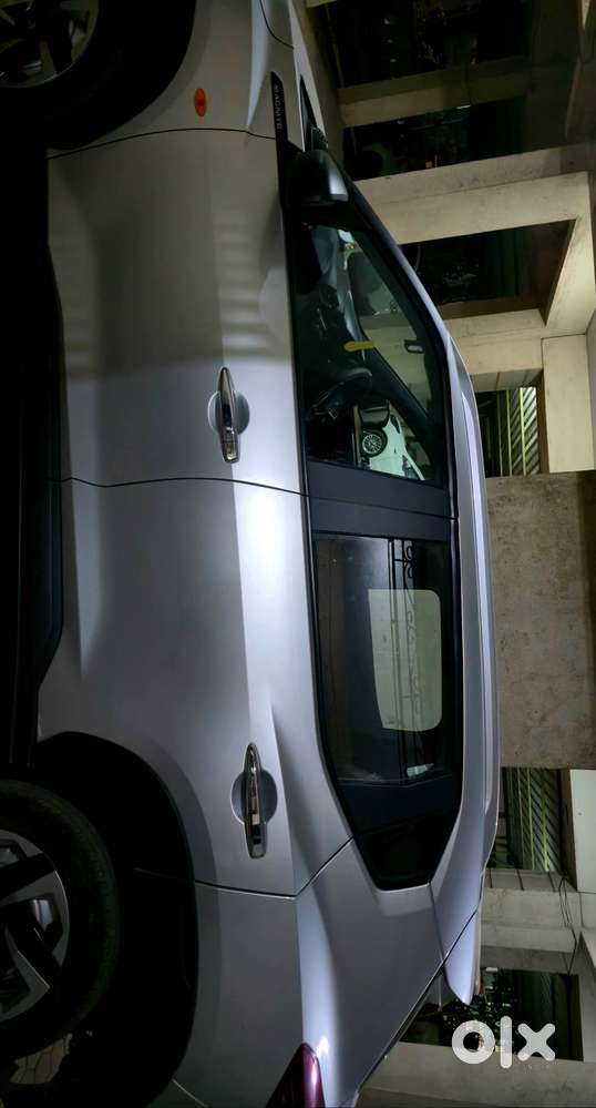 Nissan Magnite 2025 Petrol Well Maintained