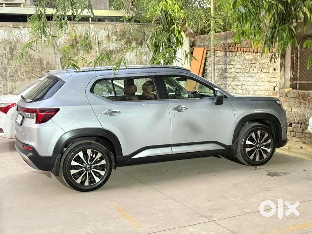 Honda Elevate 2025 Petrol 14000 Km Driven