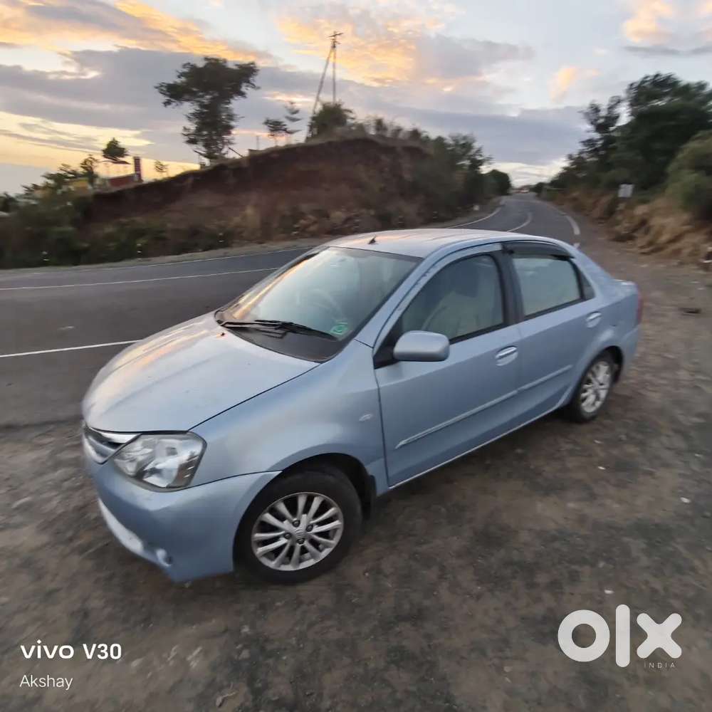 Toyota Etios 1.5 V 2011
