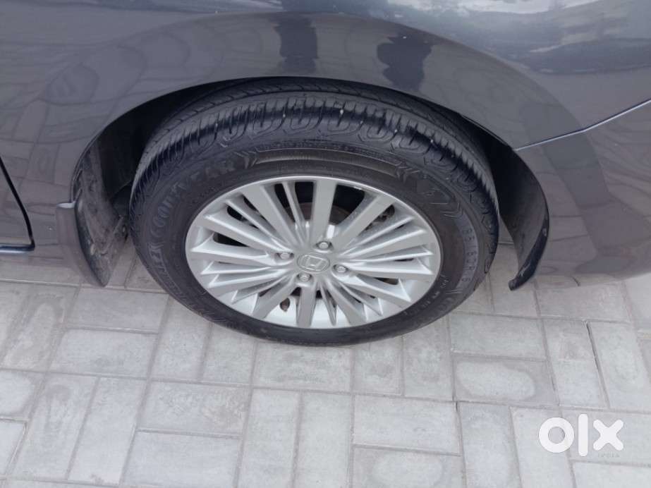Honda City 1.5 V 5th Gen I-vtec Mt, 2022, Petrol