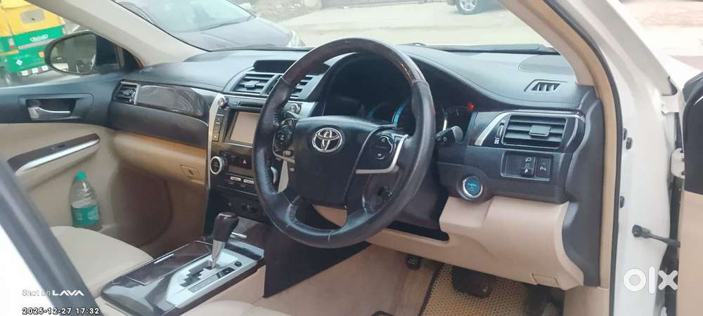 Toyota Camry Hybrid 2.5, 2015, Petrol