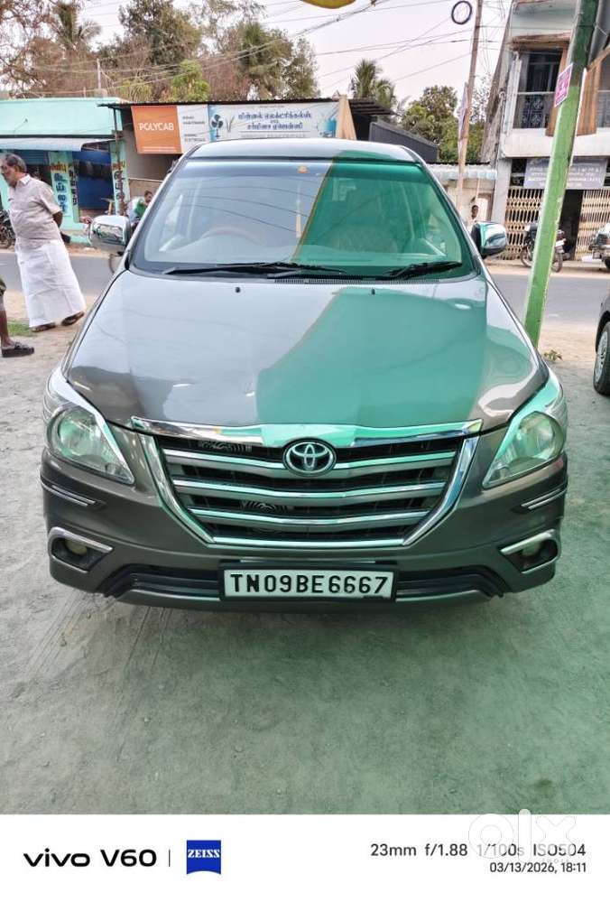 Toyota Innova 2.5 V 8 Str, 2010, Diesel