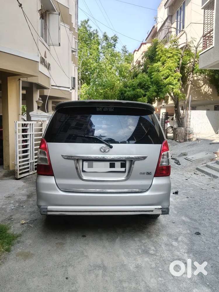 Toyota Innova 2.5 V 2012