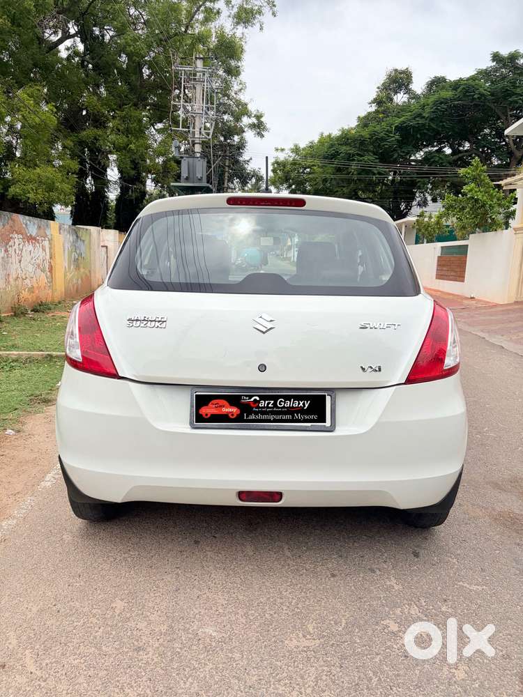 Maruti Suzuki Swift Vxi Optional, 2017, Petrol