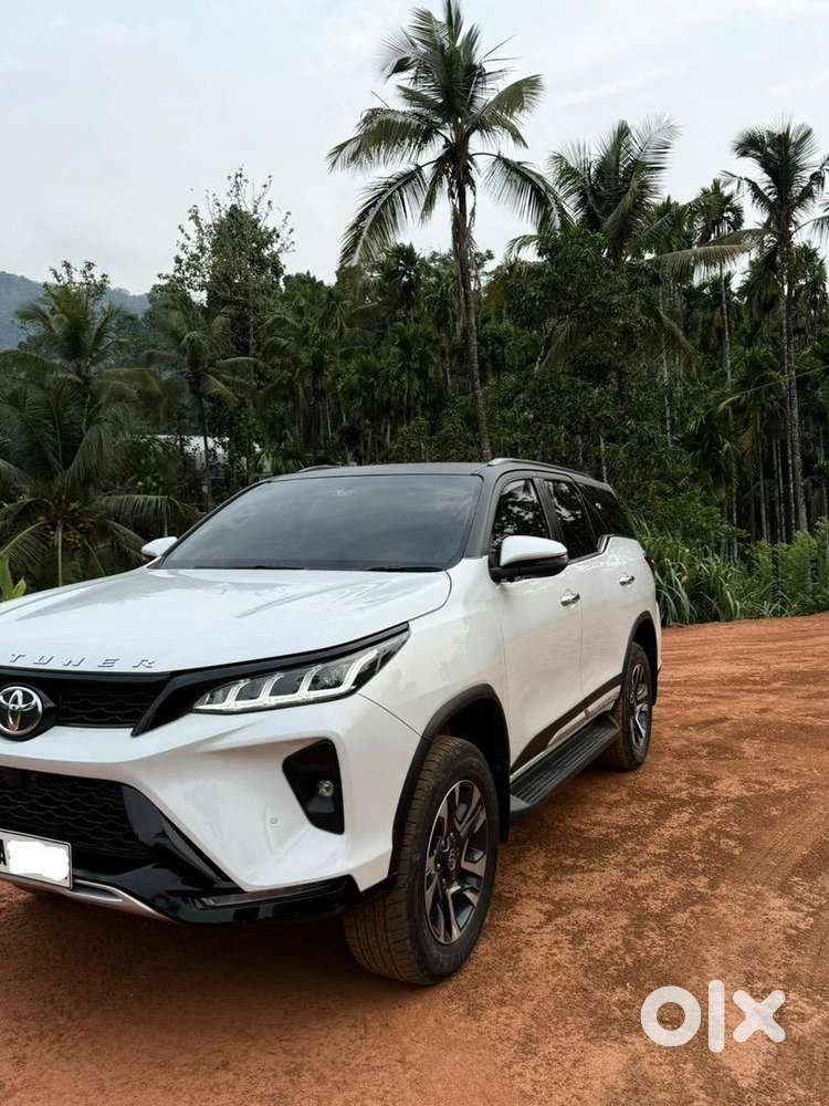 Toyota Fortuner Legender 2024 4x2