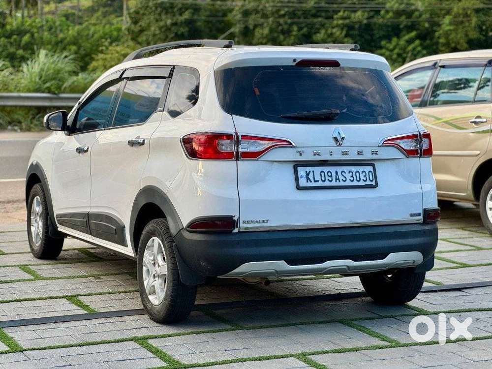 Renault Triber Rxz, 2019, Petrol
