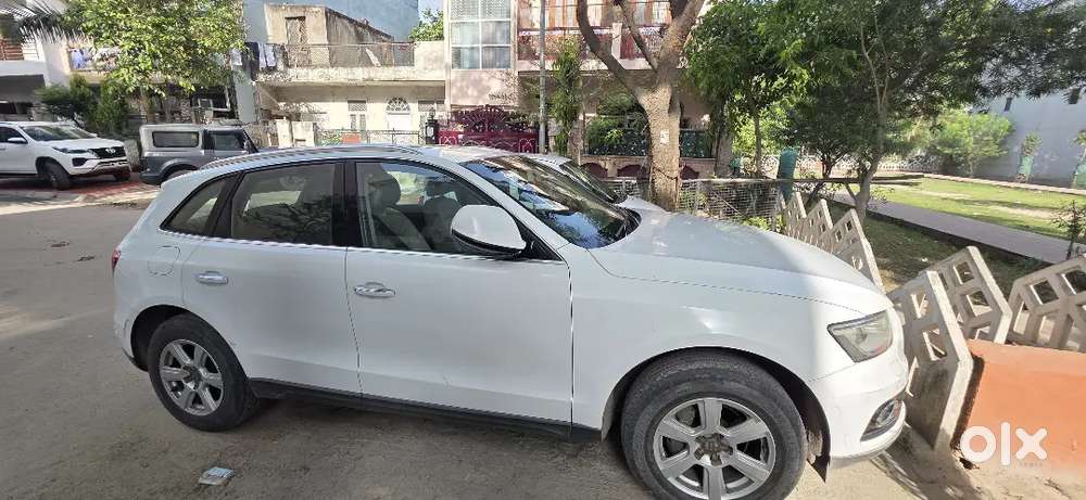 Single-handed Audi Q5 Quattro (2016) Diesel - Like New Condition
