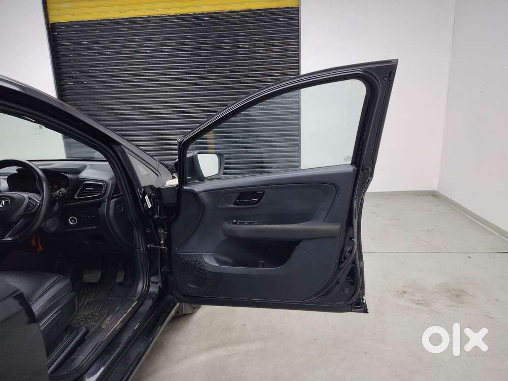 Tata Altroz Xza Plus (s) Dark Edition, 2023, Petrol