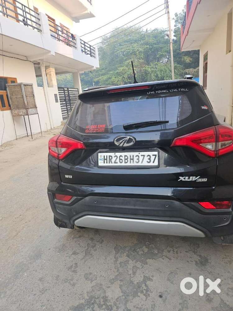 Mahindra Car 2019 Petrol