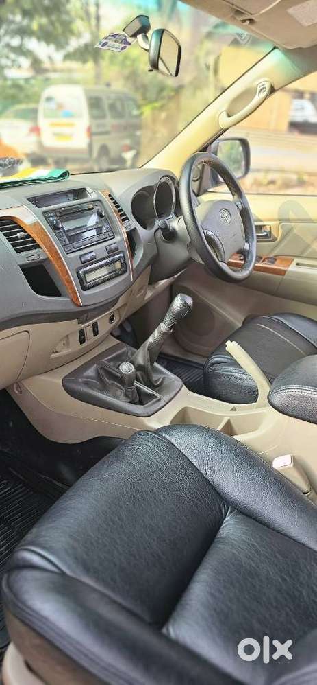 Toyota Fortuner 3.0 4x4 Manual, 2011, Diesel