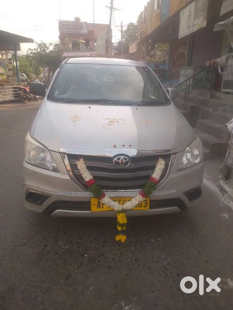 Toyota Innova 2014 Diesel 2nd Owner