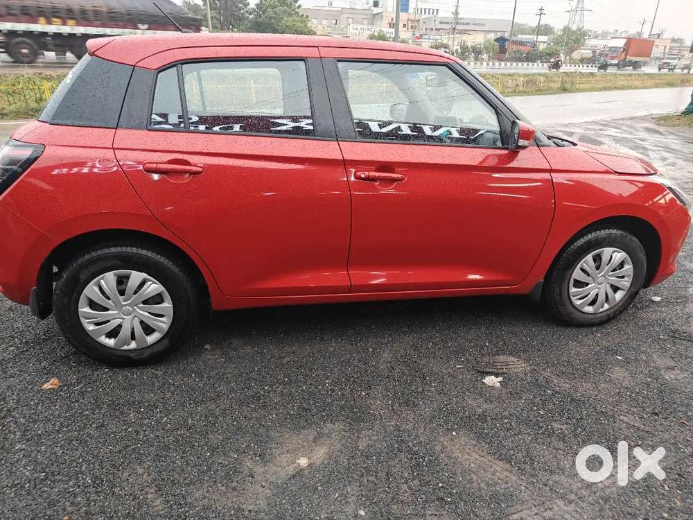 Maruti Suzuki Swift Petrol 2024