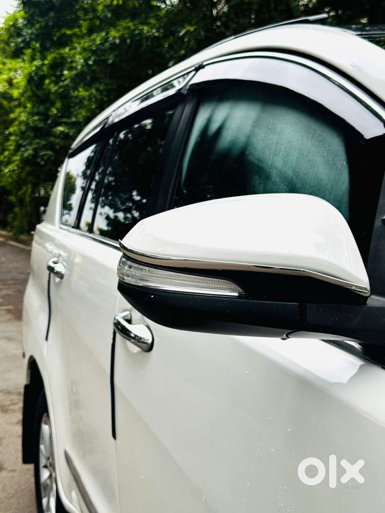Toyota Innova Crysta 2017 With Servic Record Just Take N Drive