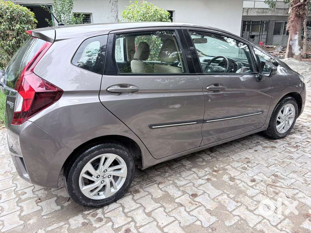 Honda Jazz V Automatic, 2016, Petrol