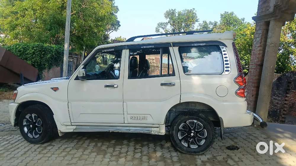 Mahindra Scorpio Sle Bs Iv 2012 Variant