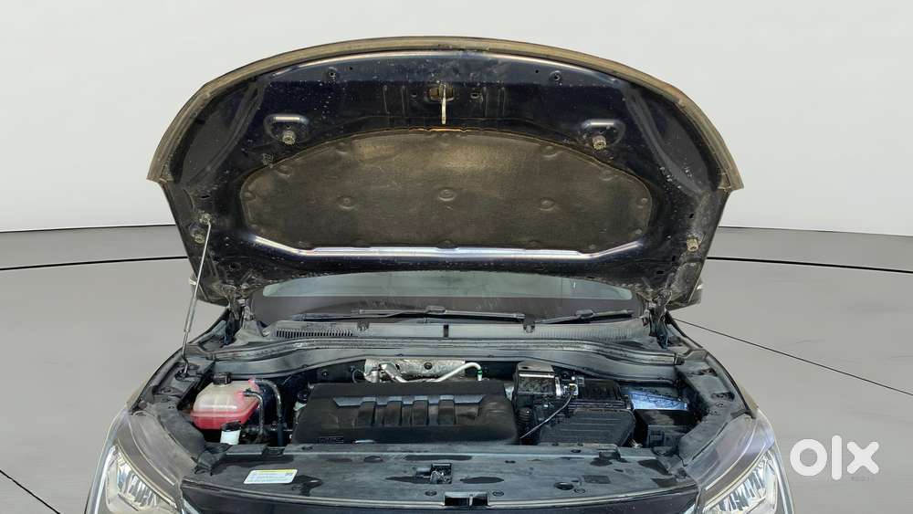 Mahindra Xuv700 2.2 Ax 7 Diesel Mt Luxury Pack Str, 2022, Diesel