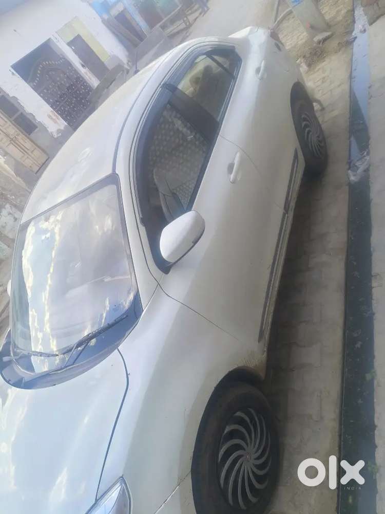 Maruti Suzuki Dzire 2024 Cng & Hybrids 75000 Km Driven