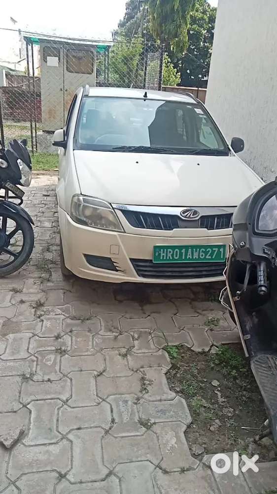 Mahindra E-verito D2