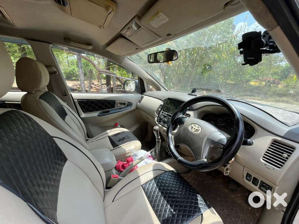 Toyota Innova 2012 Diesel Well Maintained