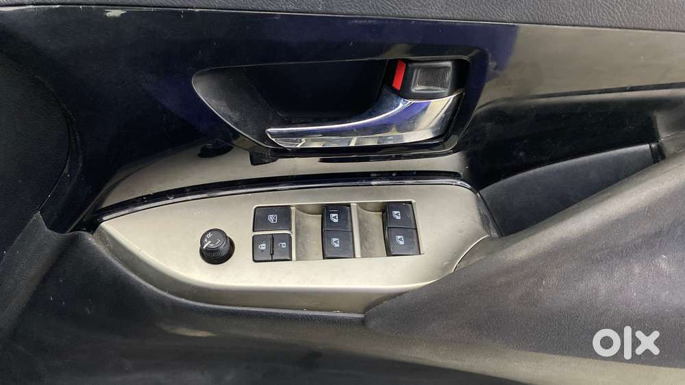 Toyota Innova Crysta 2.4 Vx Mt, 2016, Diesel