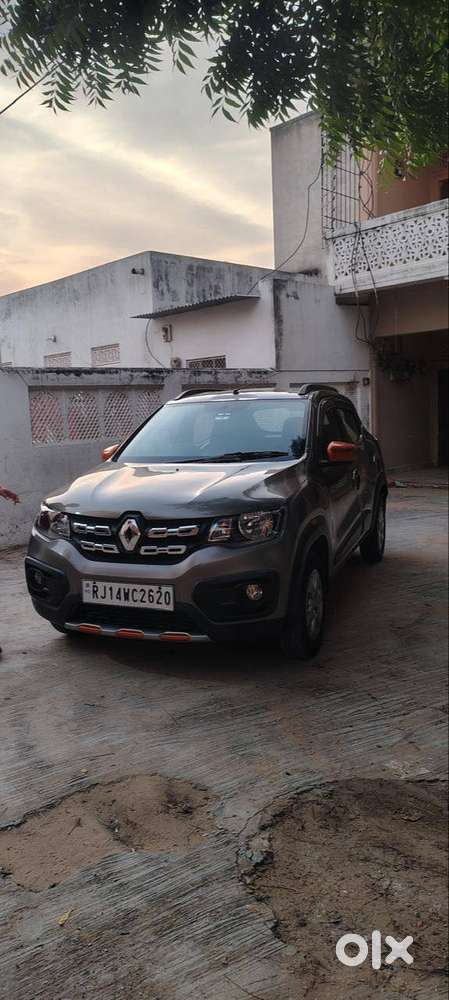 Renault Kwid Climber Rxt 2017  Grey + Orange Edition  Sporty Look