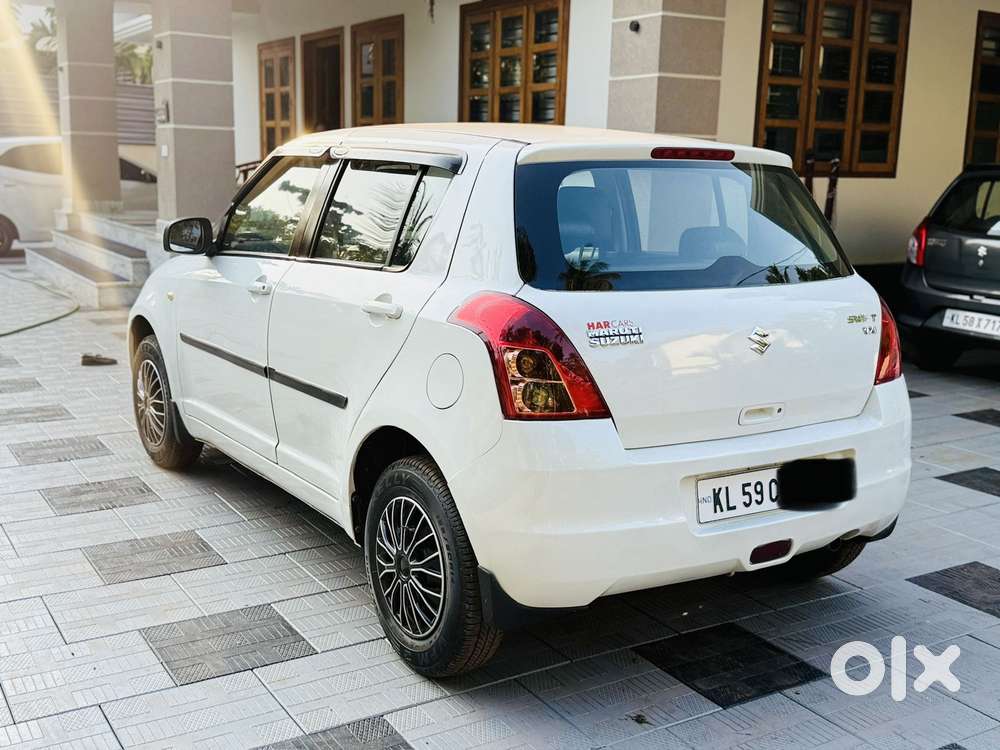 Maruti Suzuki Swift Vxi Optional, 2010, Petrol