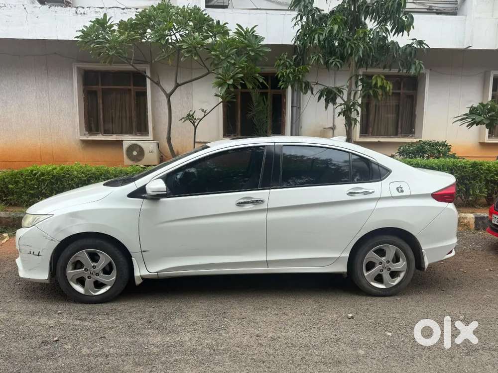 Honda City 1.5 V 2015 Mt Petrol