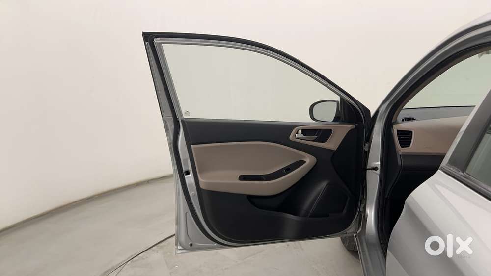 Hyundai Elite I20 1.2magna Executive At, 2018, Petrol