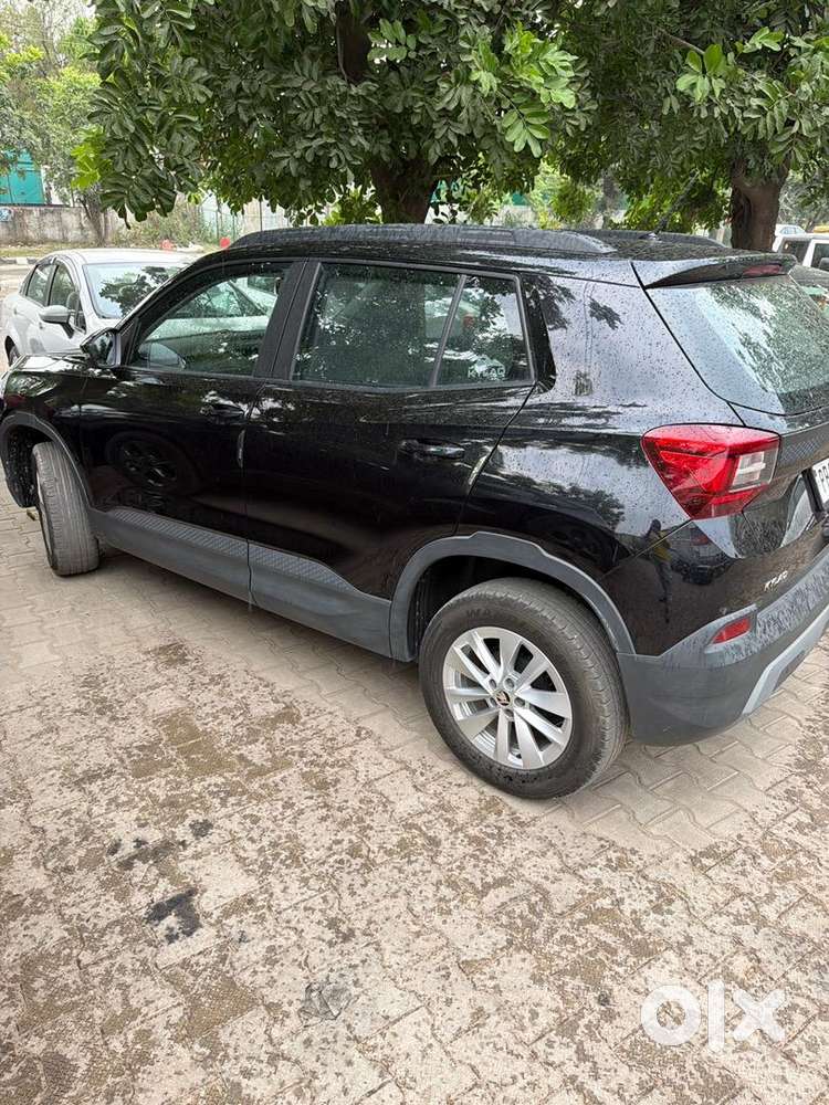 Skoda Kylaq 2025 Petrol 16000 Km Driven Automatic