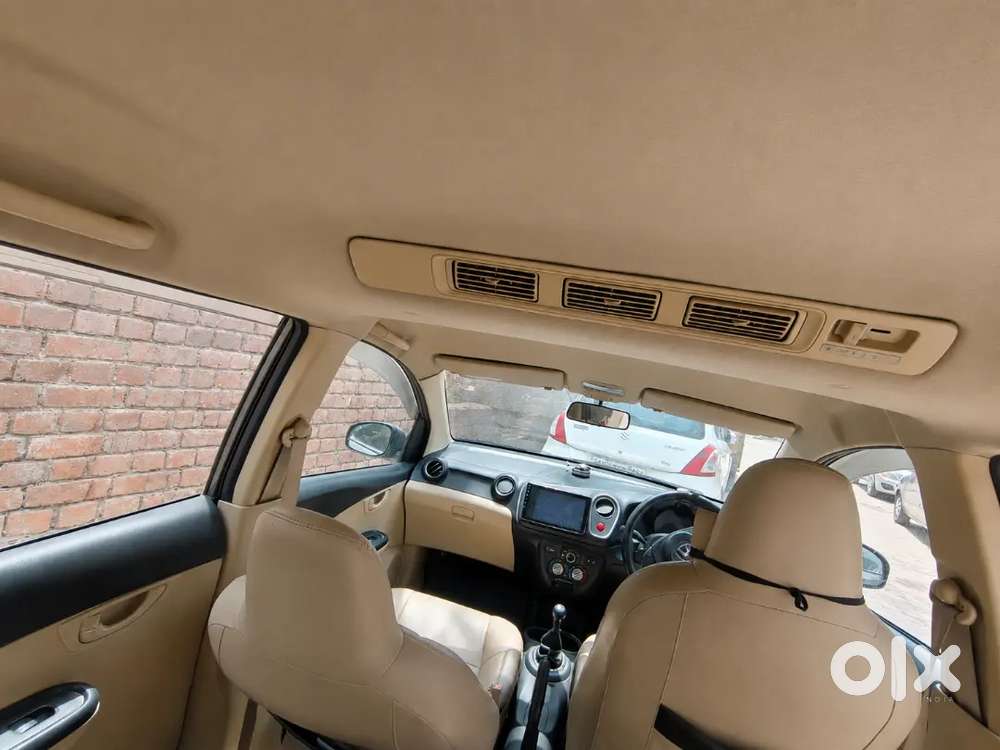 Honda Mobilio Top Variant 2014 , 7 Seater ,chd Registered ,mileage 20+