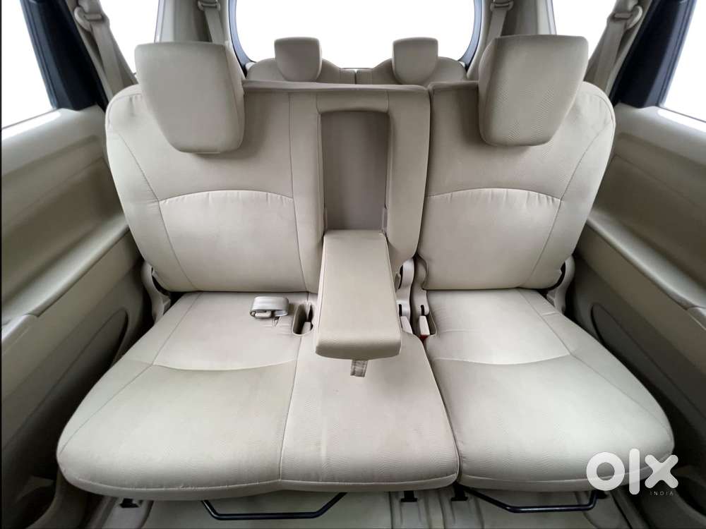 Maruti Suzuki Ertiga Vxi At, 2016, Petrol