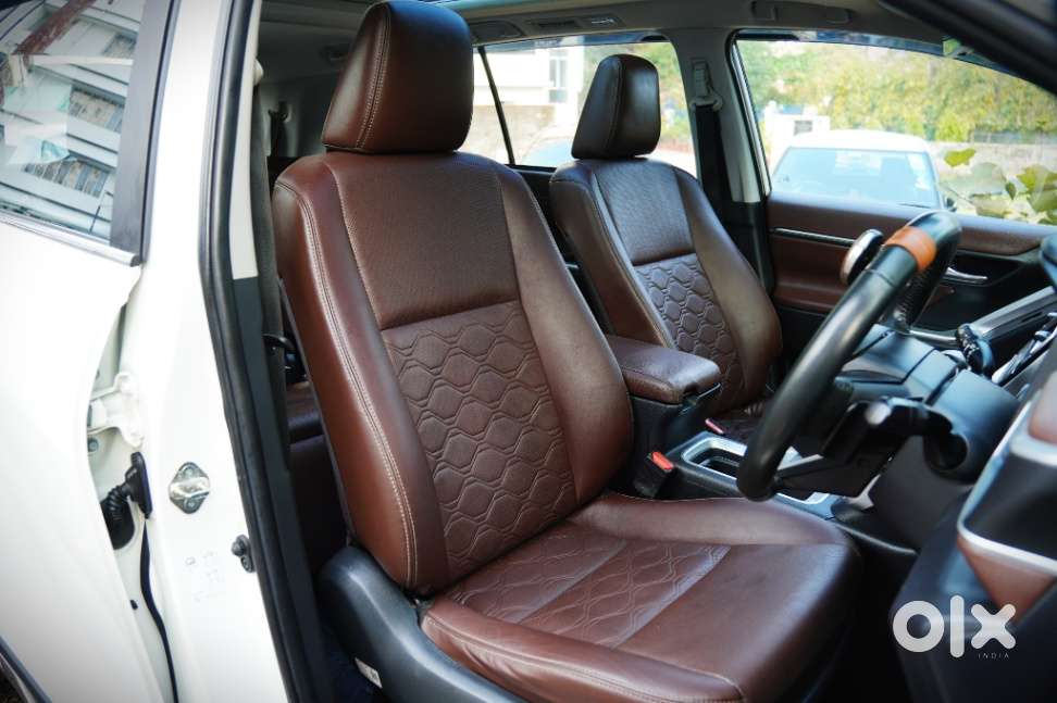 Toyota Innova Hycross 2.0 Zx Hybrid 7 Str, 2023, Petrol