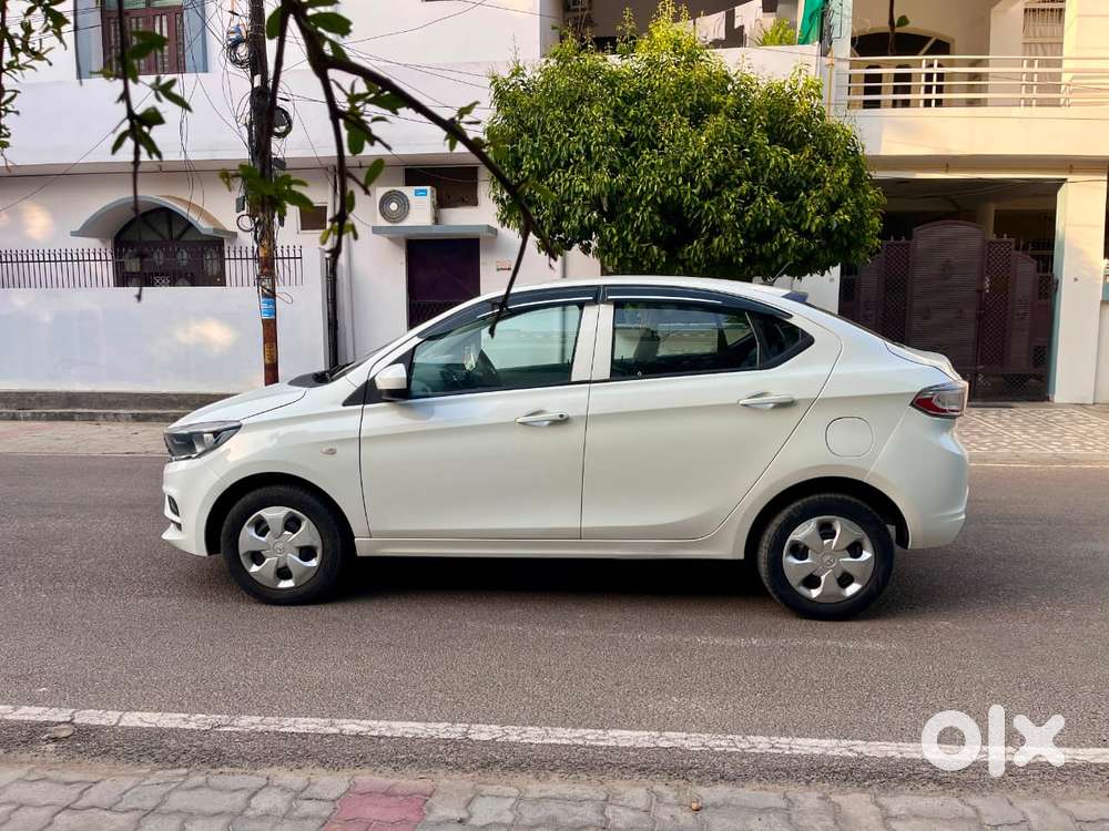 Tata Tigor Xe, 2022, Petrol