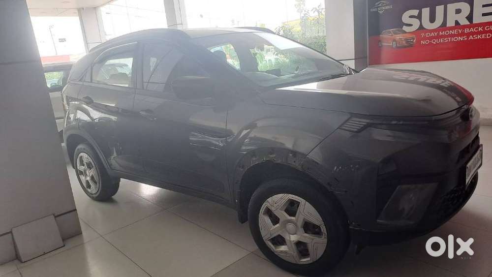 Tata Nexon Pure 1.2 Revotron Petrol 6 Mt, 2023, Petrol