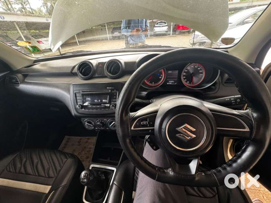Maruti Suzuki Swift Vvt Vxi, 2021, Petrol
