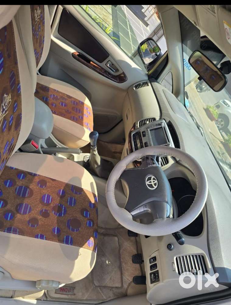 Toyota Innova 2.5 Vx 8 Seater Bs Iv, 2013, Diesel