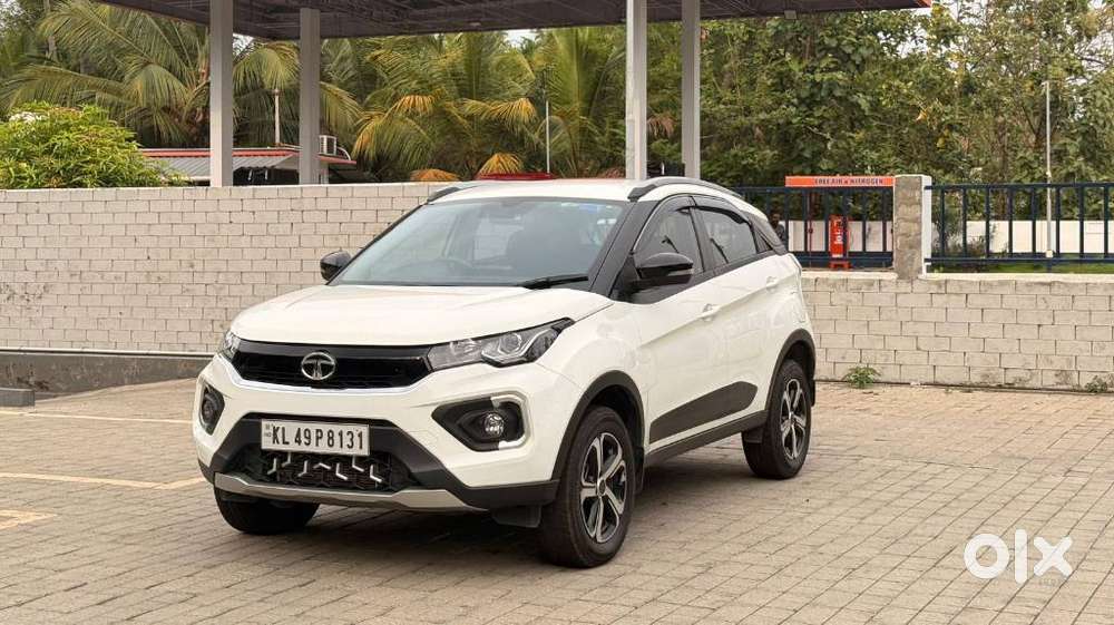 Tata Nexon 1.2 Revotron Xza Plus, 2023, Petrol