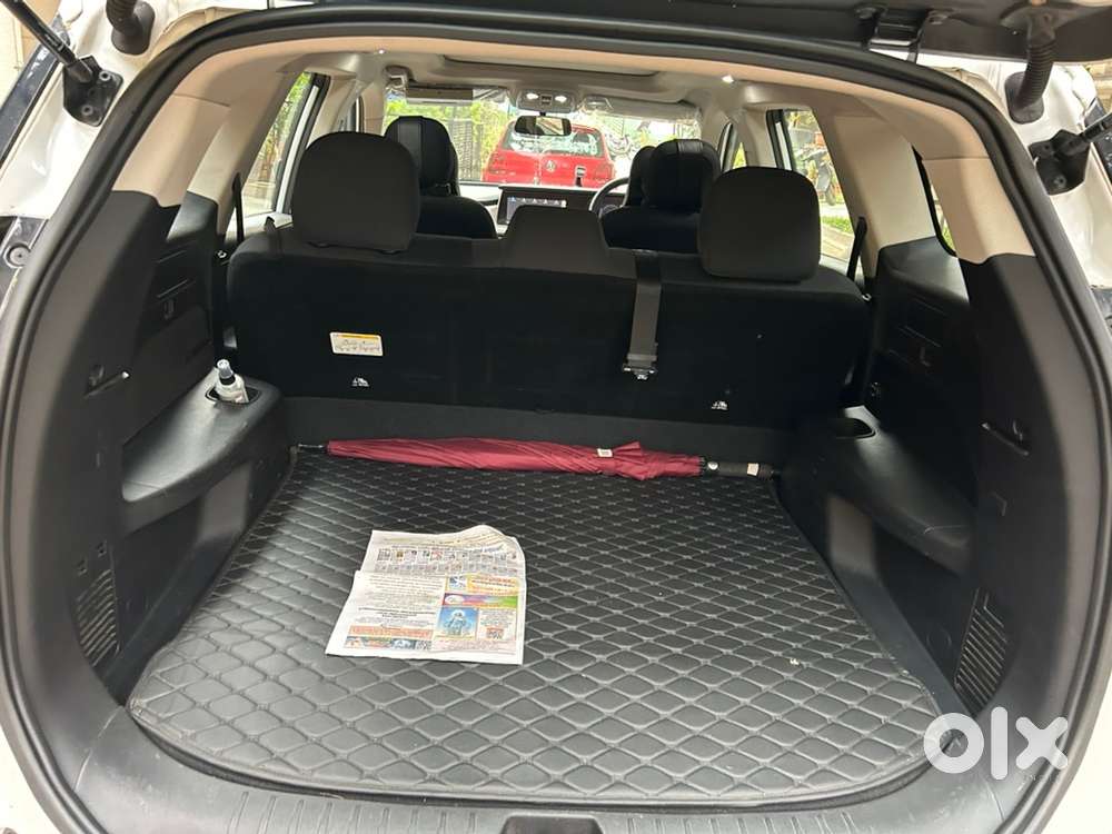 Mahindra Xuv700 2023 Petrol 12700 Km Driven