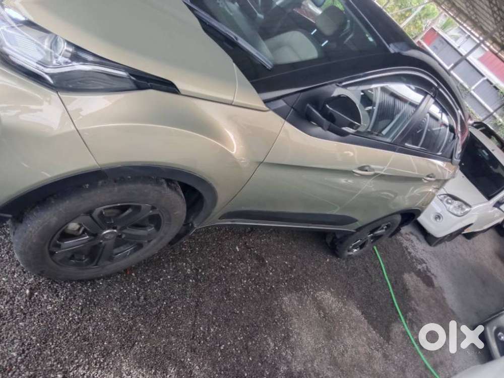 Tata Nexon 1.2 Revotron Xza Plus (o) Amt, 2022, Petrol