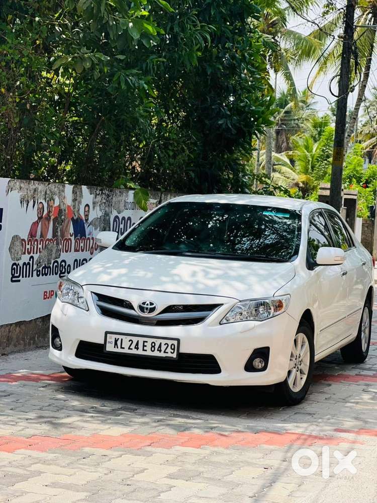 Toyota Corolla Altis 2012 Diesel 162000 Km Driven