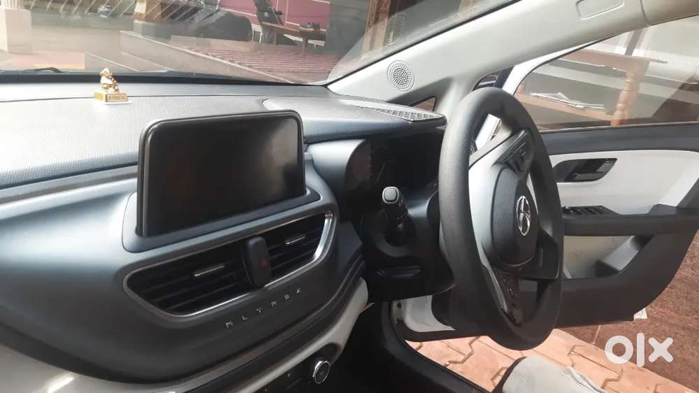 Tata Altroz 2023 Petrol 15000 Km Driven
