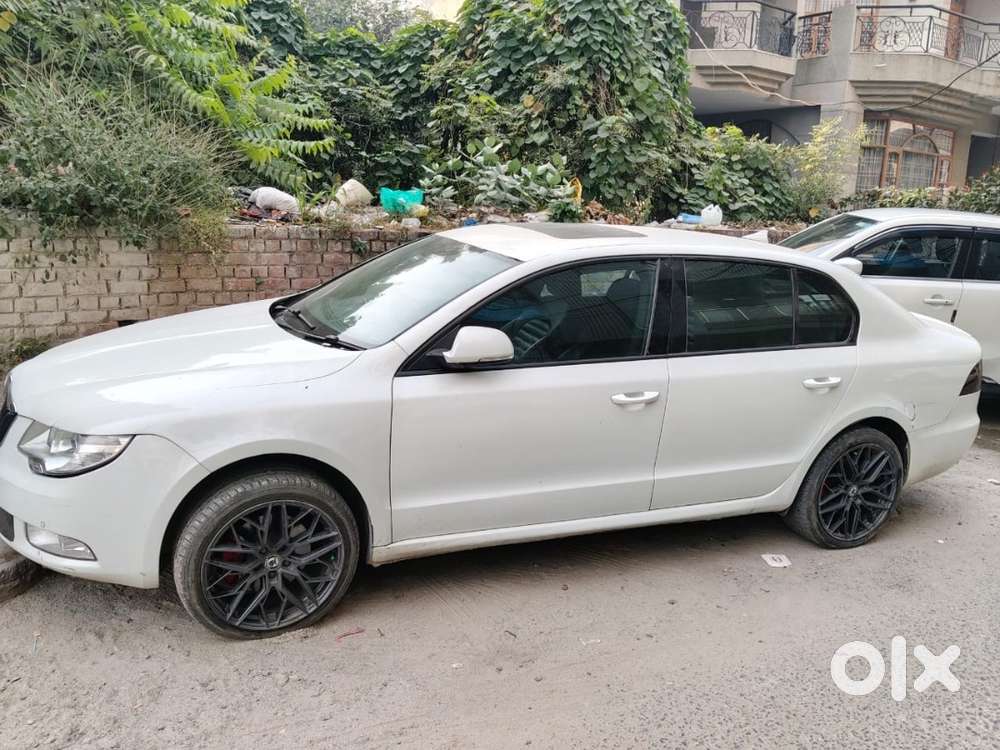 Skoda Superb 2.8 V6 2012 Model